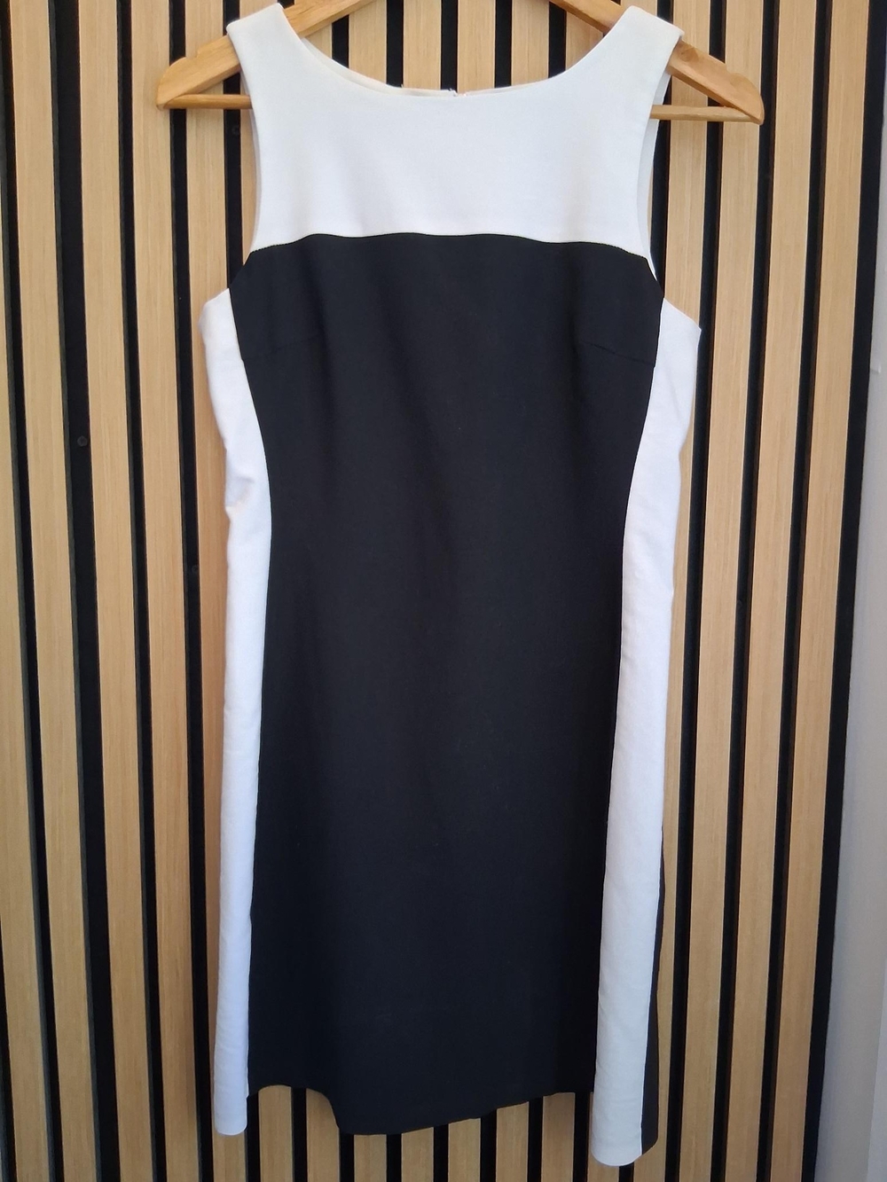 Classic Black & White Sleeveless Sheath Dress Byer Too Size 9